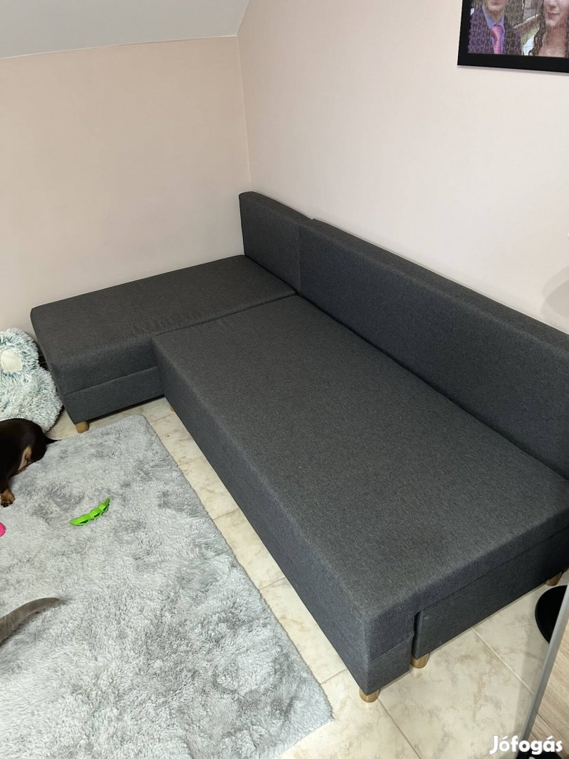 Kanapé ágy újszerű állapot 