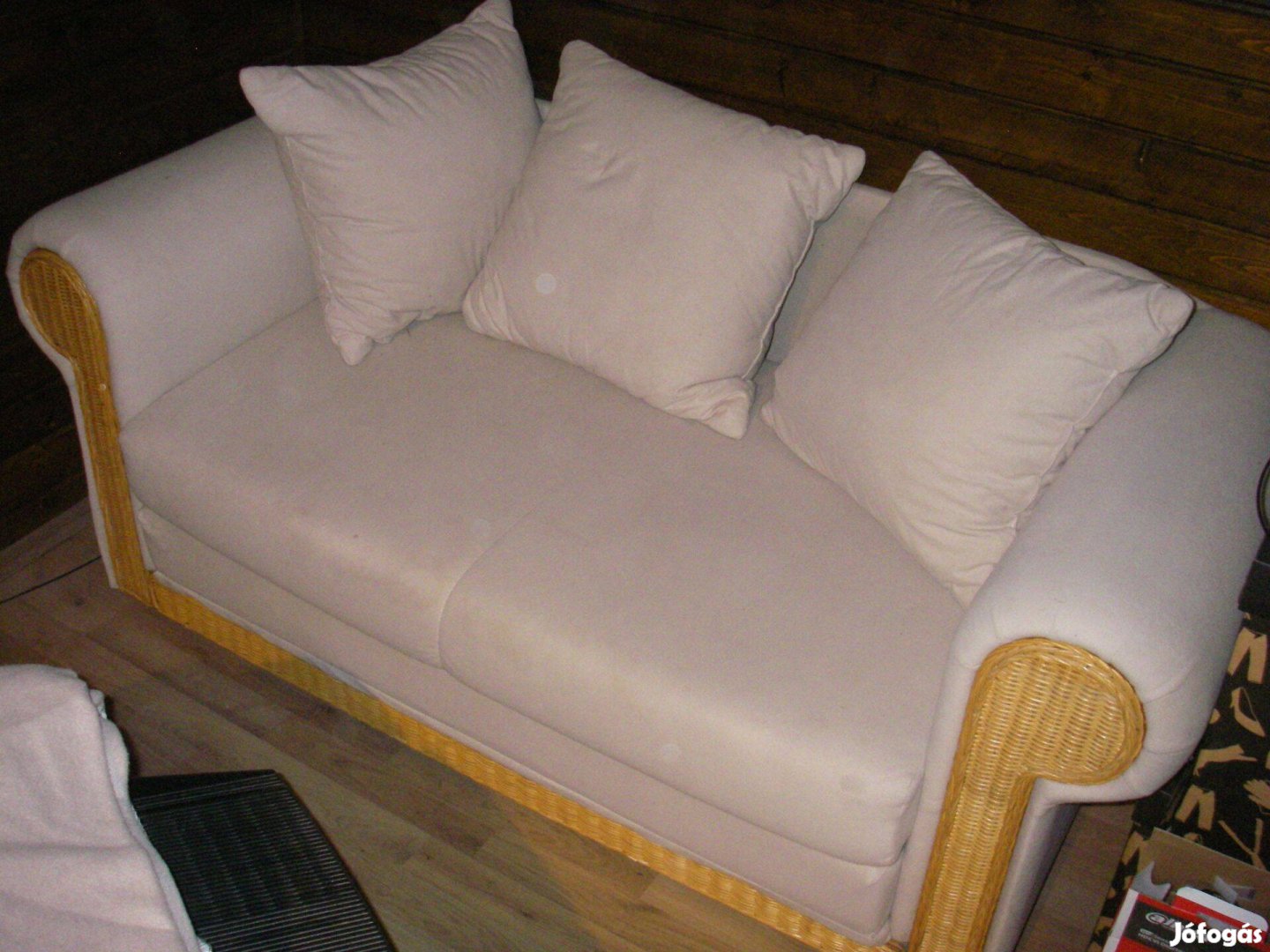 Kanapé ágyazható eladó rattan
