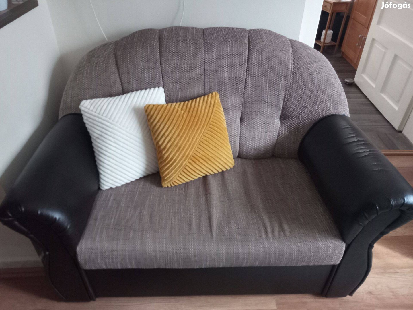Kanapé és fotel eladó