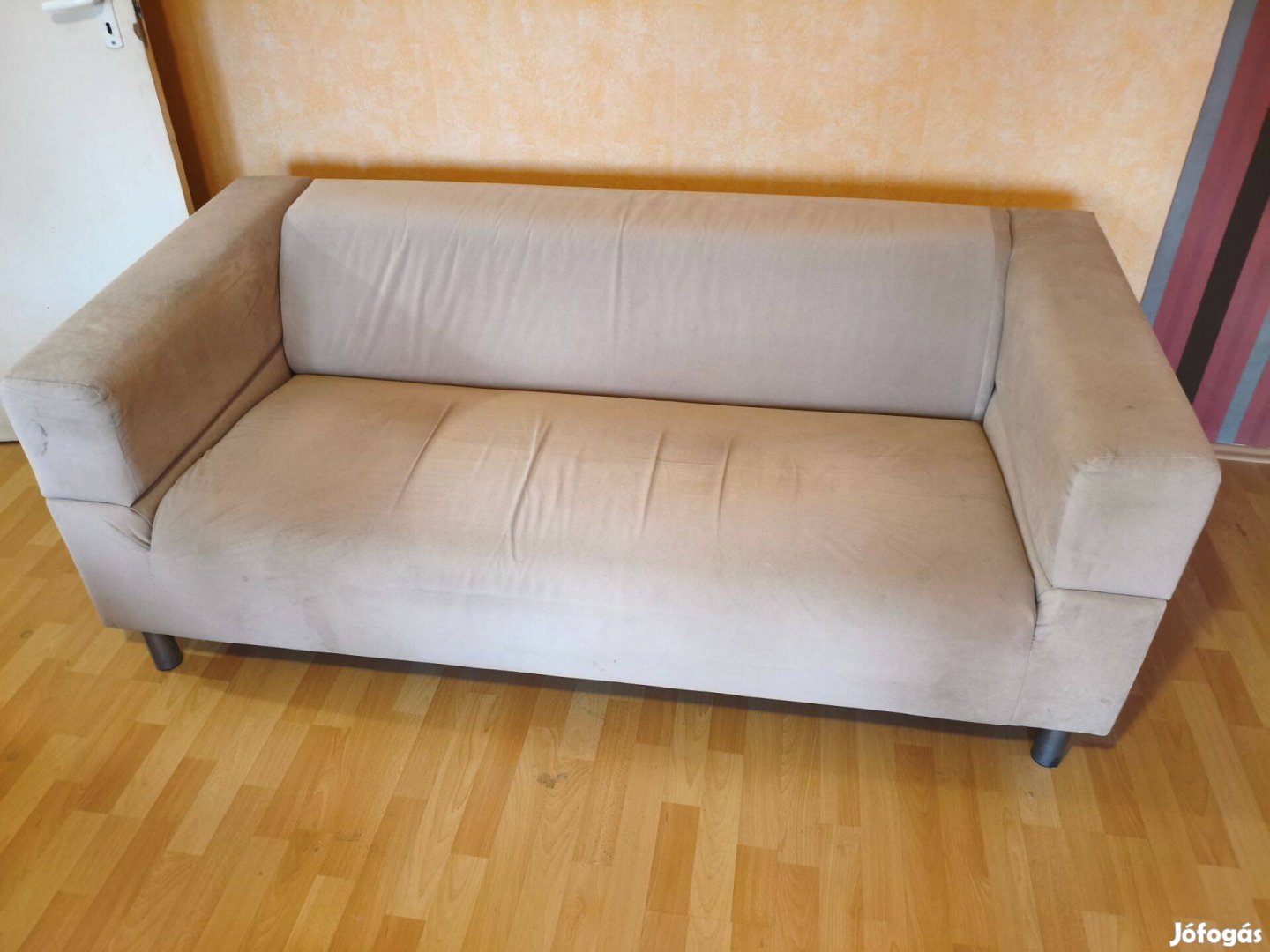 Kanapé ingyen elvihető