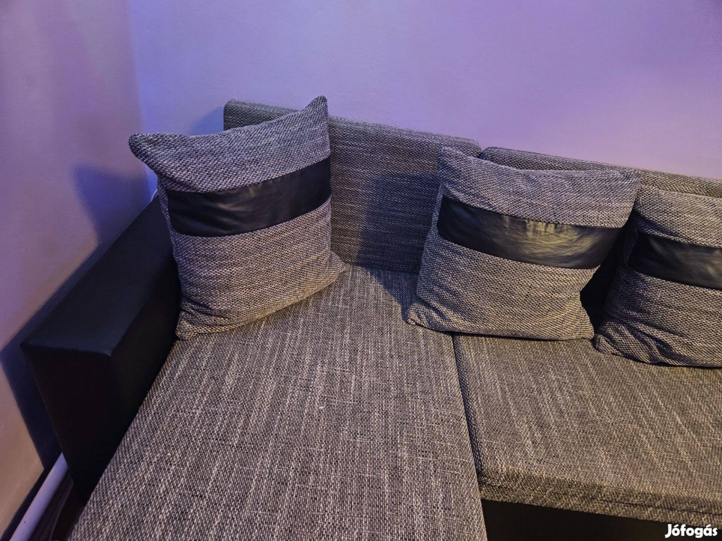 Kanapéágy 140200 ágyneműtartós