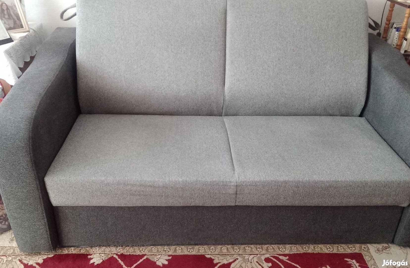 Kanapéágy 3személyes ,160200 kihúzható ágyneműtartós