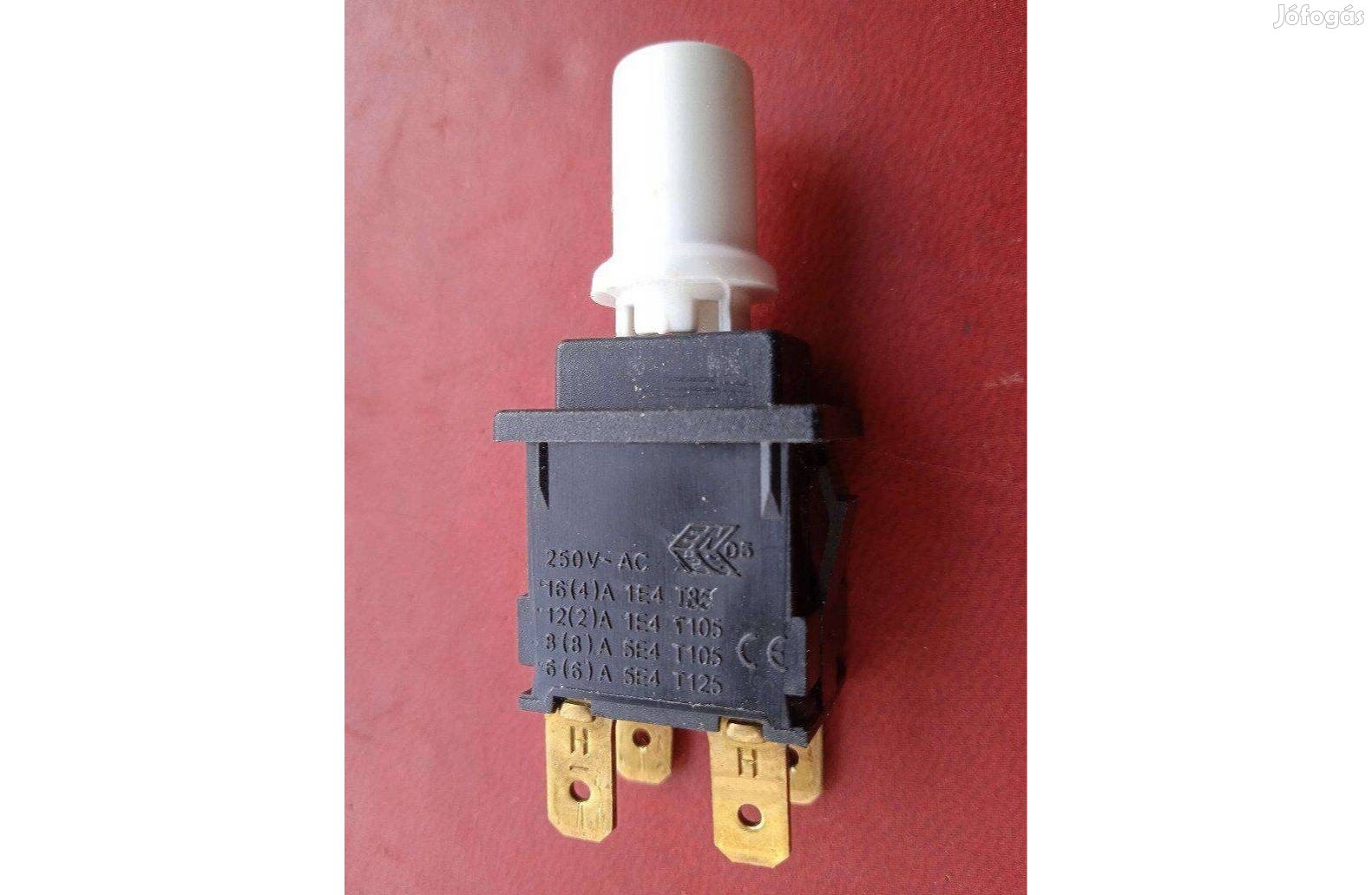 Kapcsoló , 250 AC , 12 A , beépítési méret17 x 13 mm