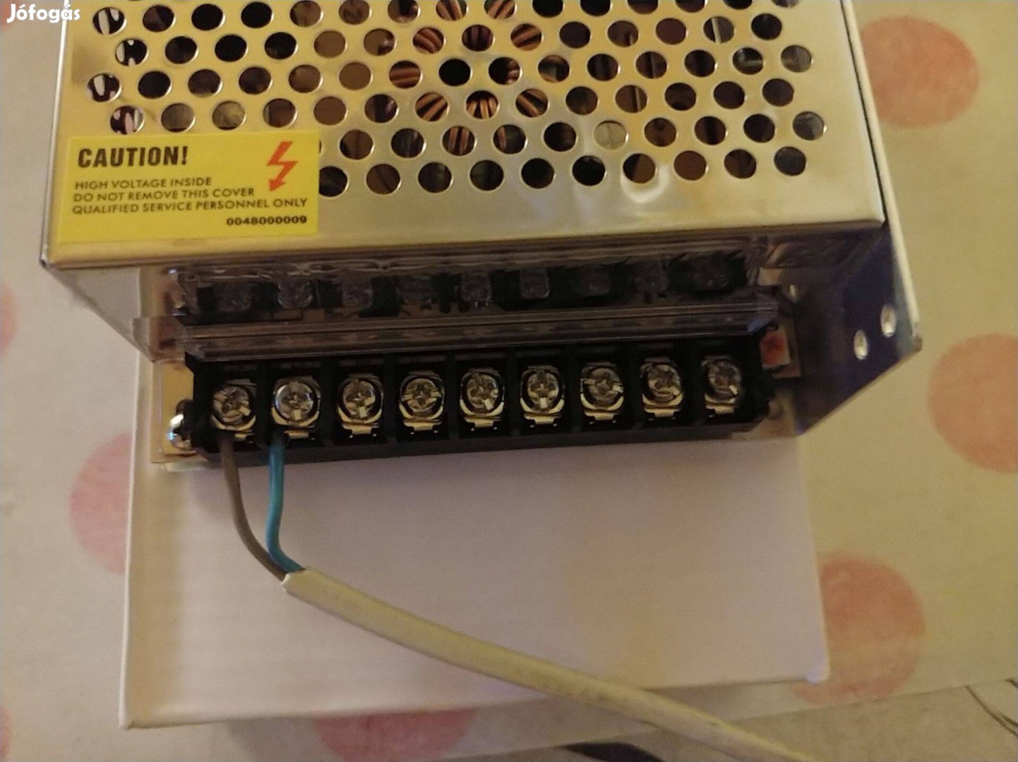 Kapcsoló üzemű tápegység. Dc 12 V 25 A 300 W