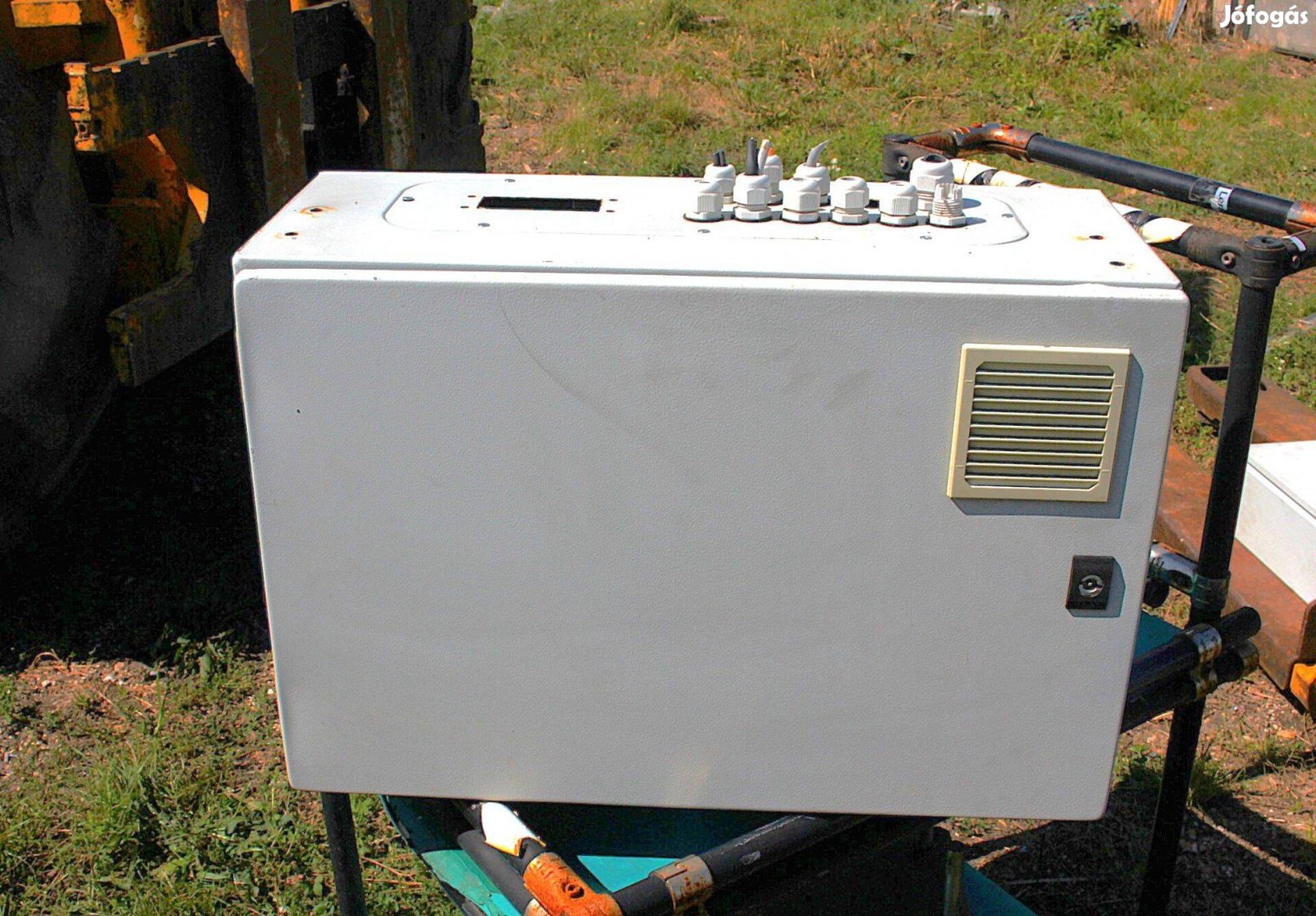 Kapcsolószekrény kötődoboz fali 1 ajtós Schneider 7189