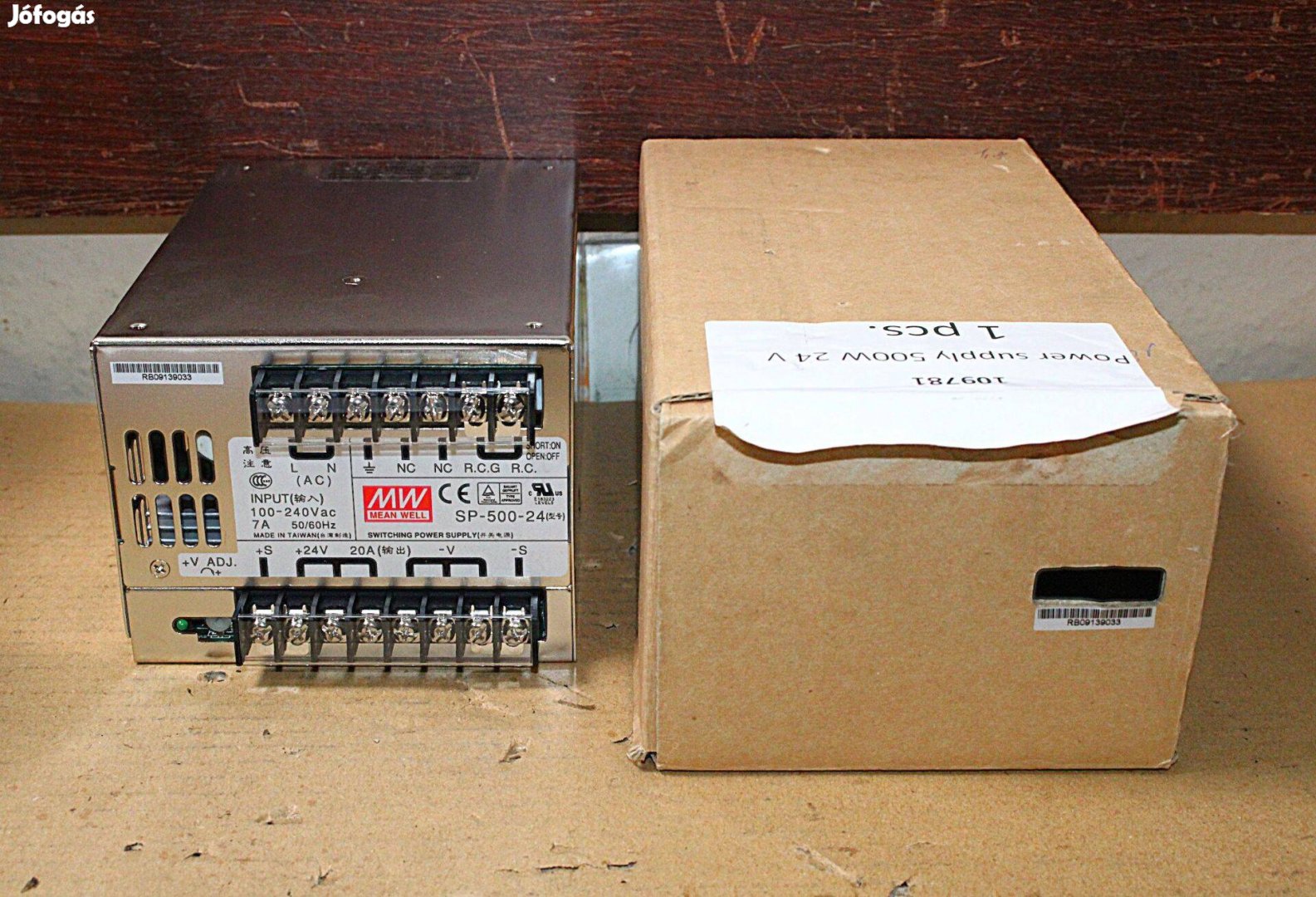 Kapcsolóüzemű tápegység 24Vdc 500W új Mean Well 7329