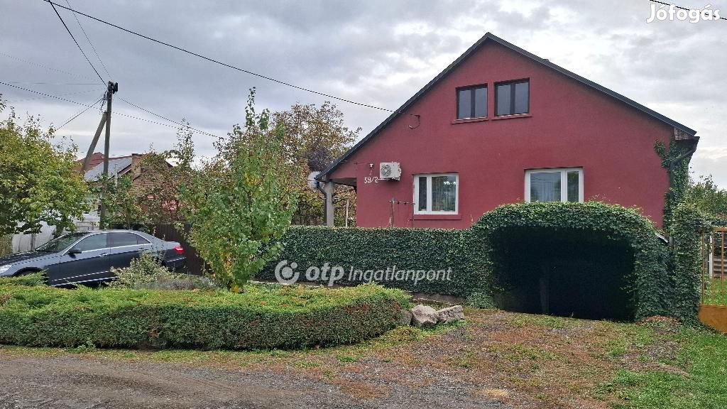 Kápolnai 115 nm-es ház eladó