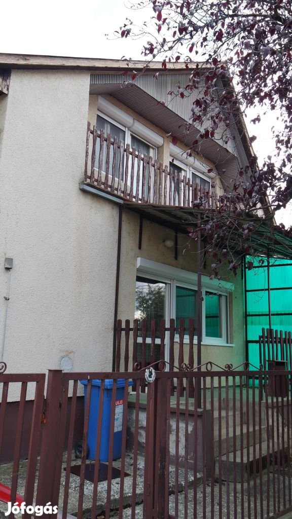 Kaposvári 183 nm-es ház eladó