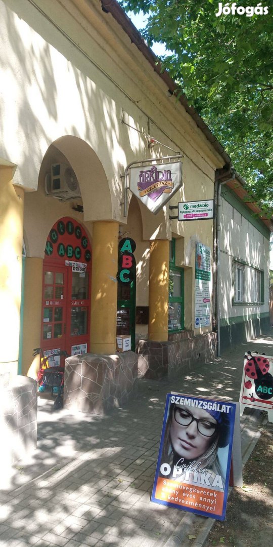 Kaposváron belvárosi üzlethelyiség eladó