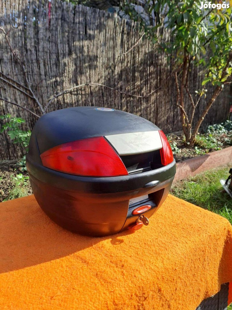 Kappa zárható doboz (túradoboz robogó motor csomagtartó)