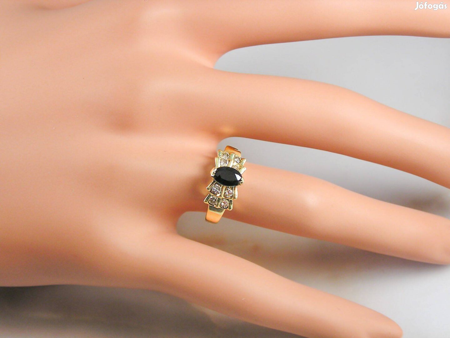 Káprázatos 14 k - Brill Gyémánt Zafír Drágaköves Gyűrű