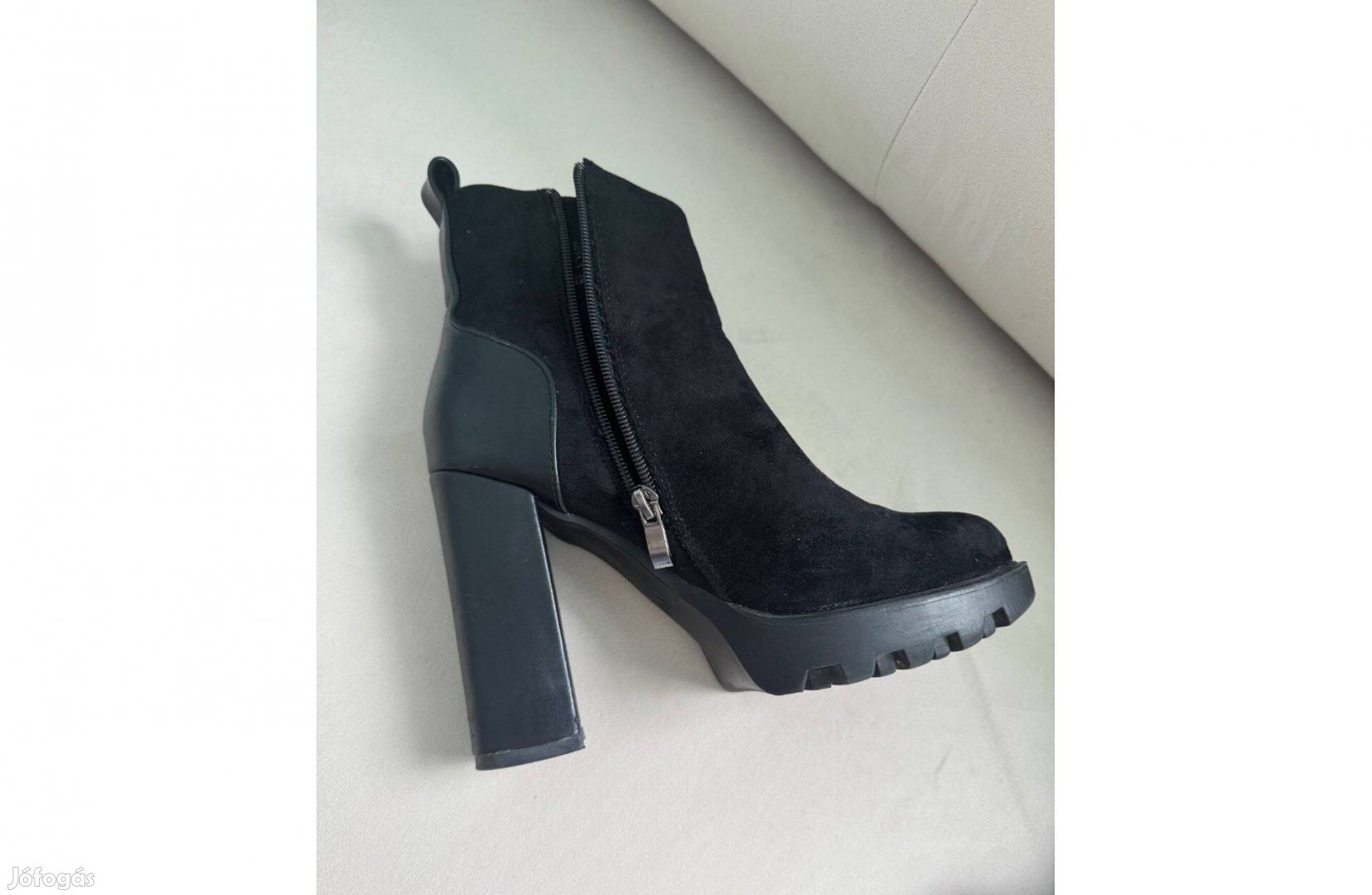 Kara fekete elegáns platform bokacsizma magas sarkú 38