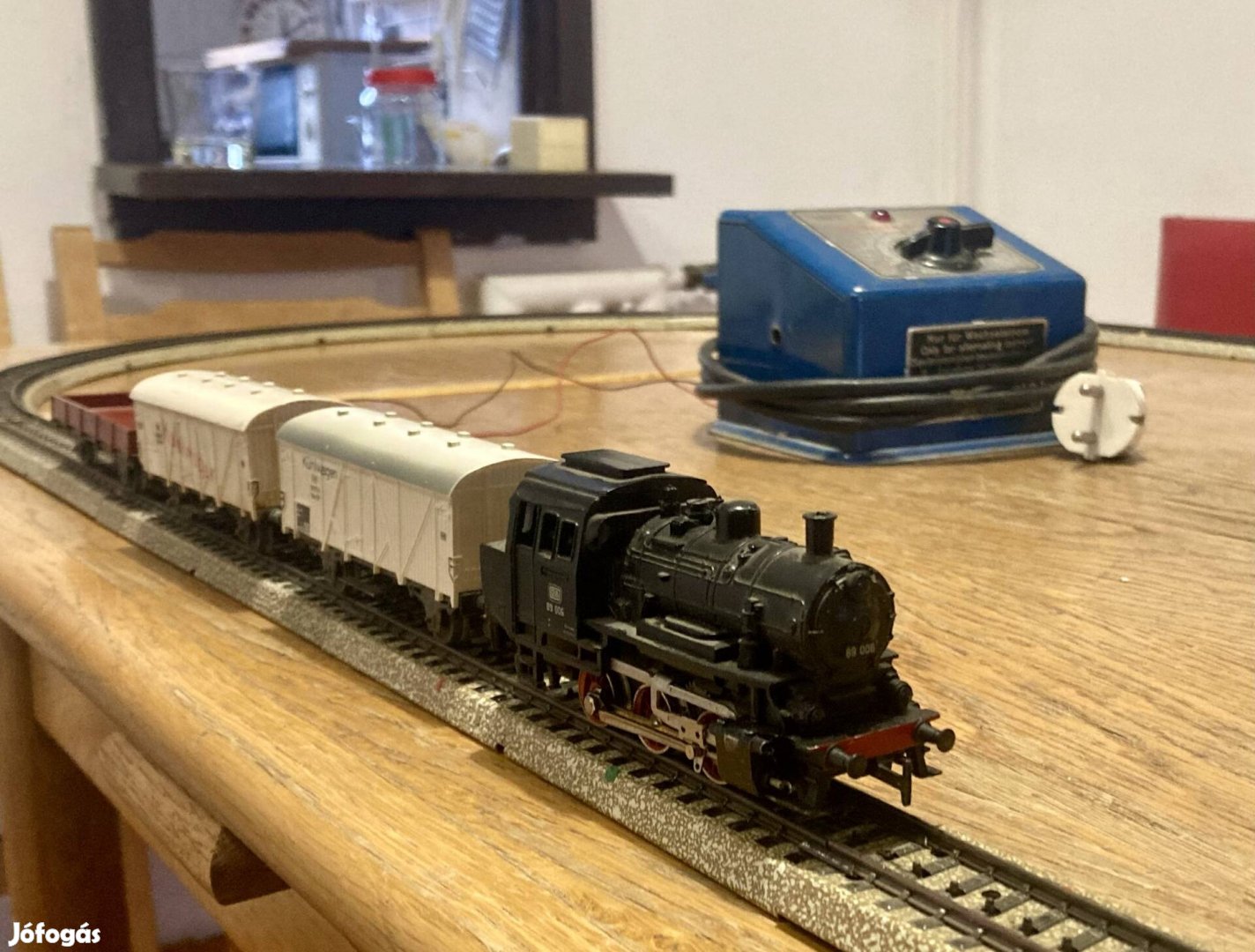 Karácsonyi ajándék ötlet! Märklin H0 terepasztal szet trafóval