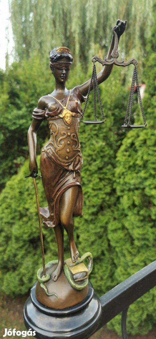 Karácsonyi ötletek: Justitia, az igazság Istennője - bronz szobor