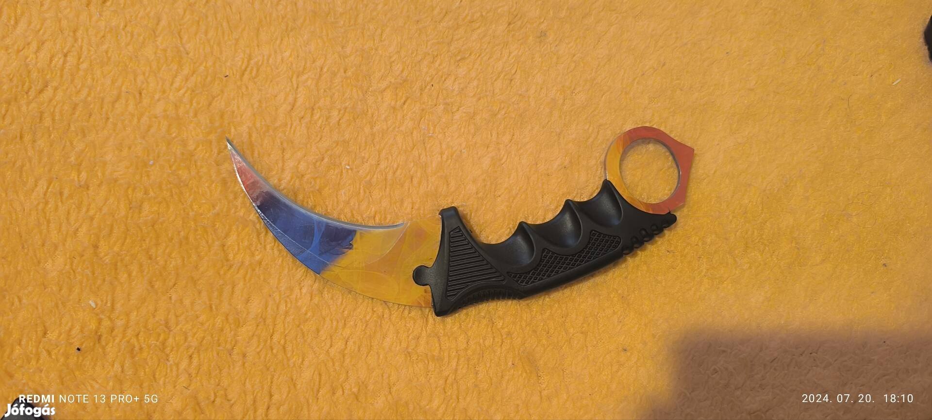 Karambit kés tokkal együtt eladó