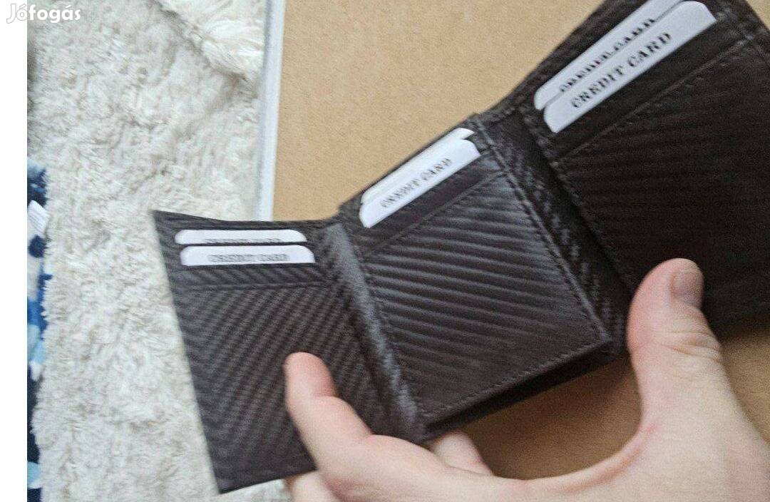 Karbon mintájú férfi pénztárca apró tartó rész nélkül 11x9x2cm Ha sz