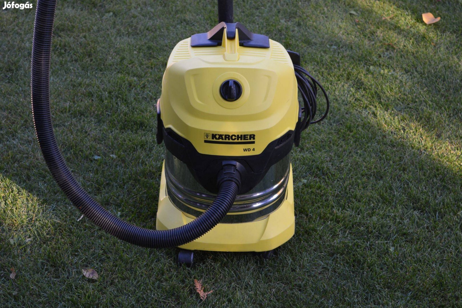 Karcher WD4 Premium 1.348-150.0 száraz nedves porszívó takarítógép