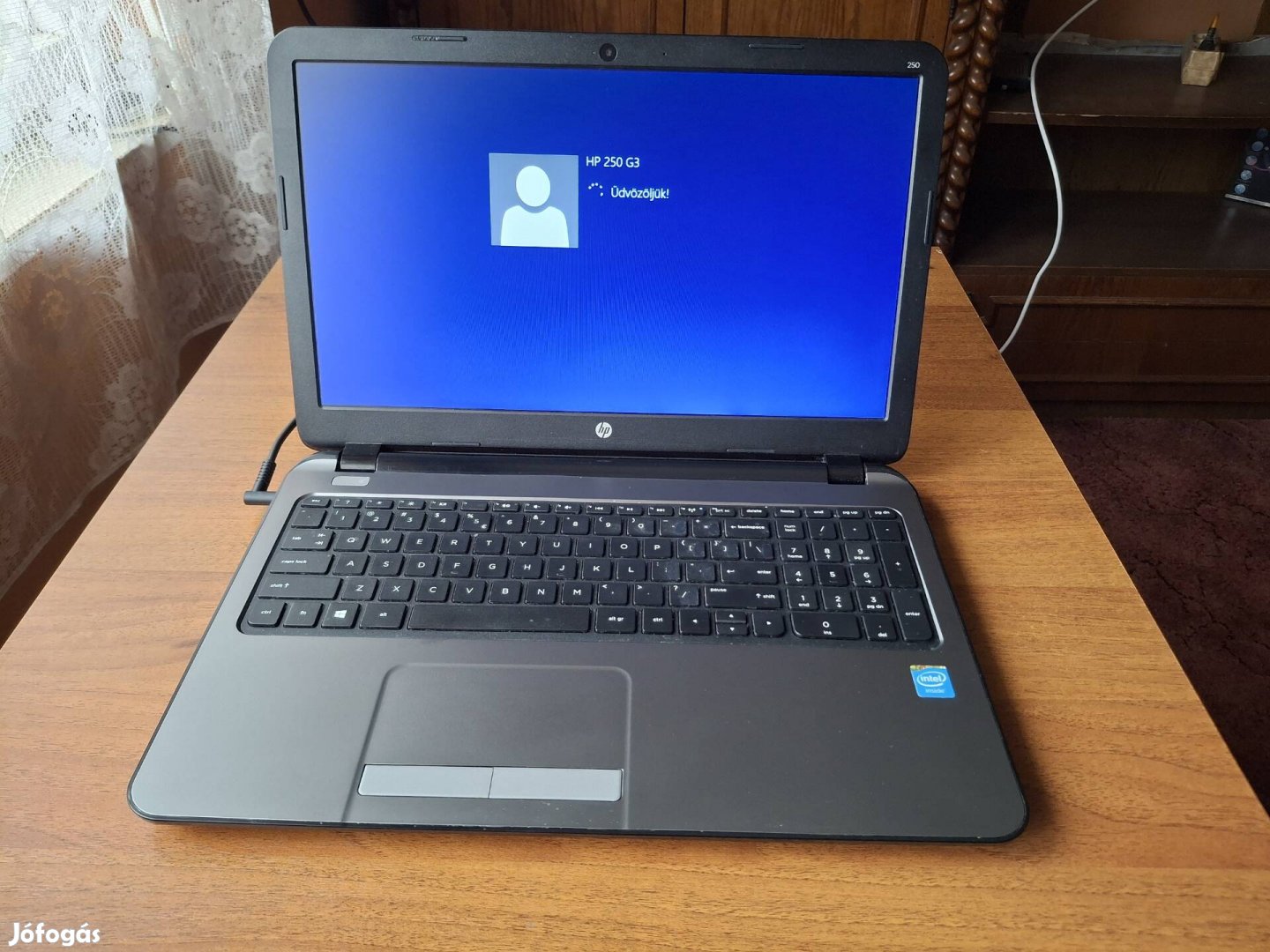 Karcmentes, megkímélt HP 250 G3 laptop 