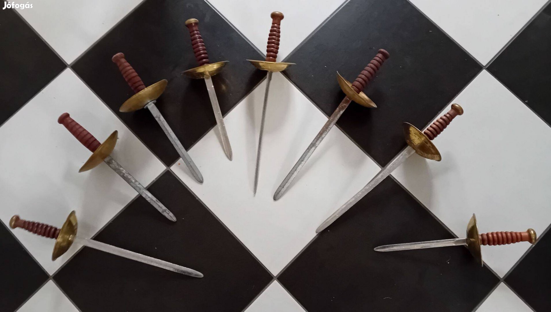 Kardok 8 db eladó, 32-41 cm közti hosszúságúak