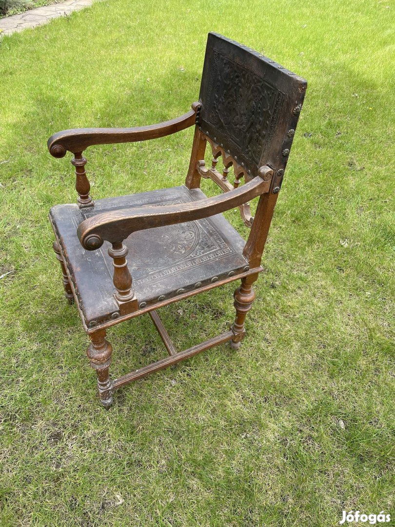 Karfás szék, felújítandó eladó!