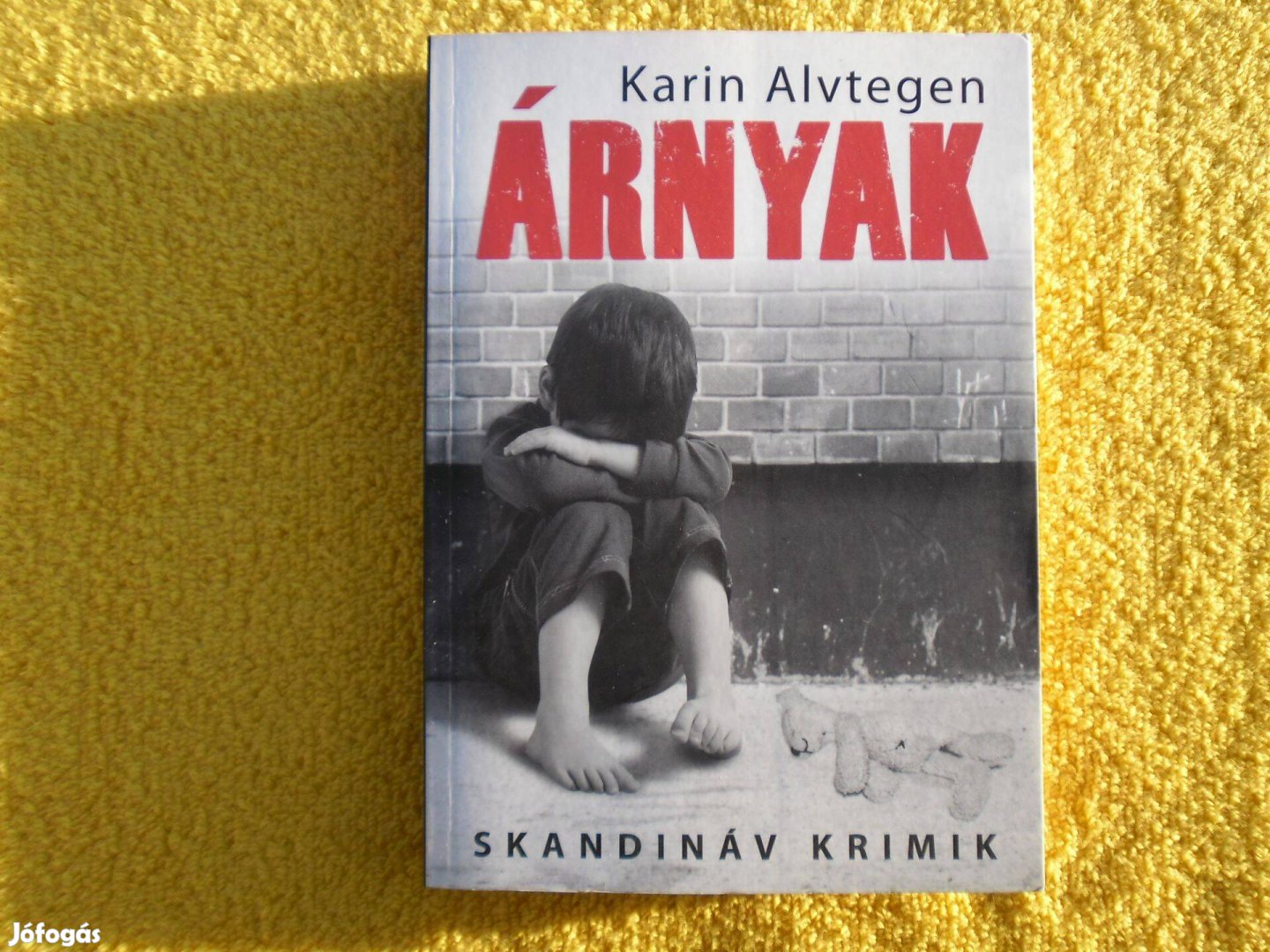 Karin Alvtegen: Árnyak /Skandináv krimik 2014/