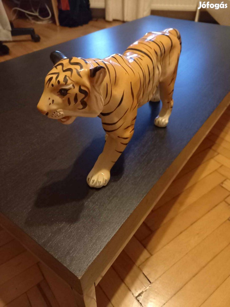 Karl Ens német tigris porcelán szobor