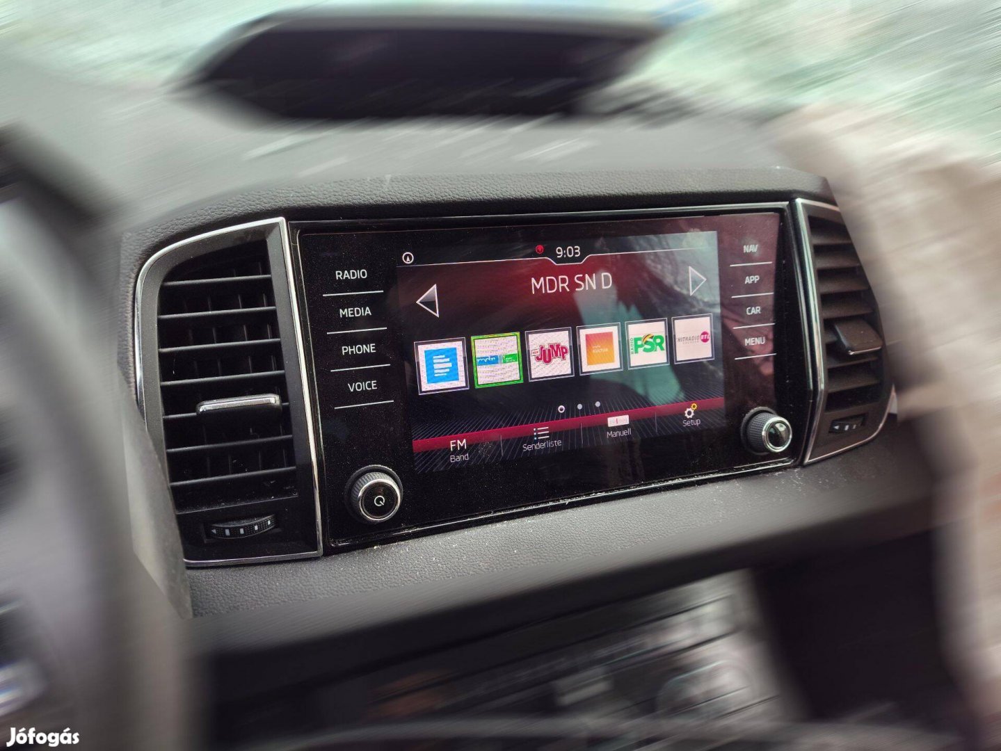Karoq fejegység navigáció, multimédia Skoda