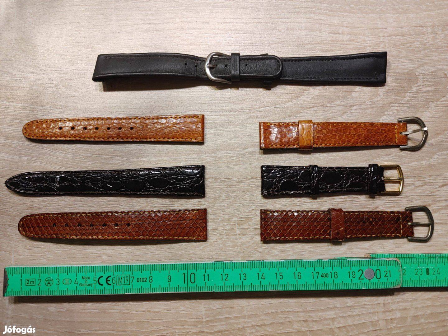 Karóra óraszíjak 1600Ftdb 18 mm a csatlakozási pontnál