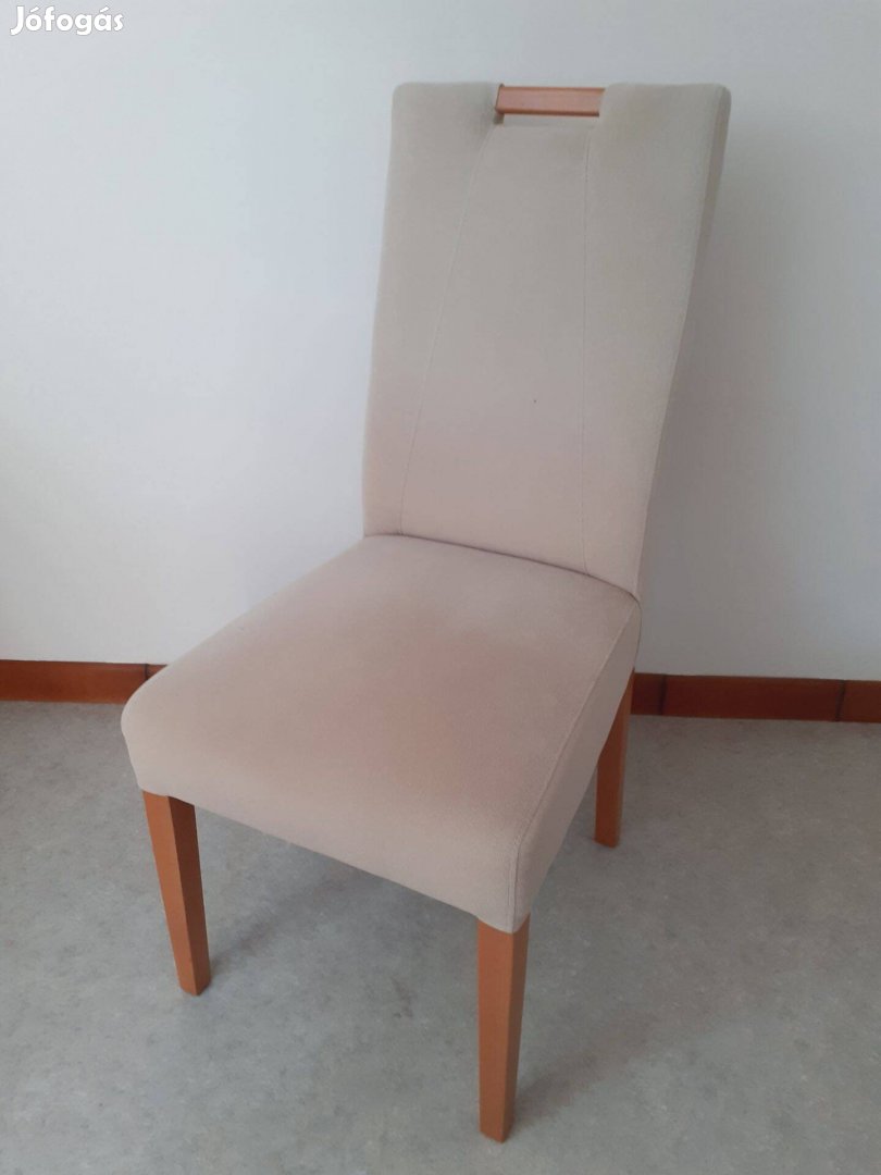 Kárpitos étkezőszék