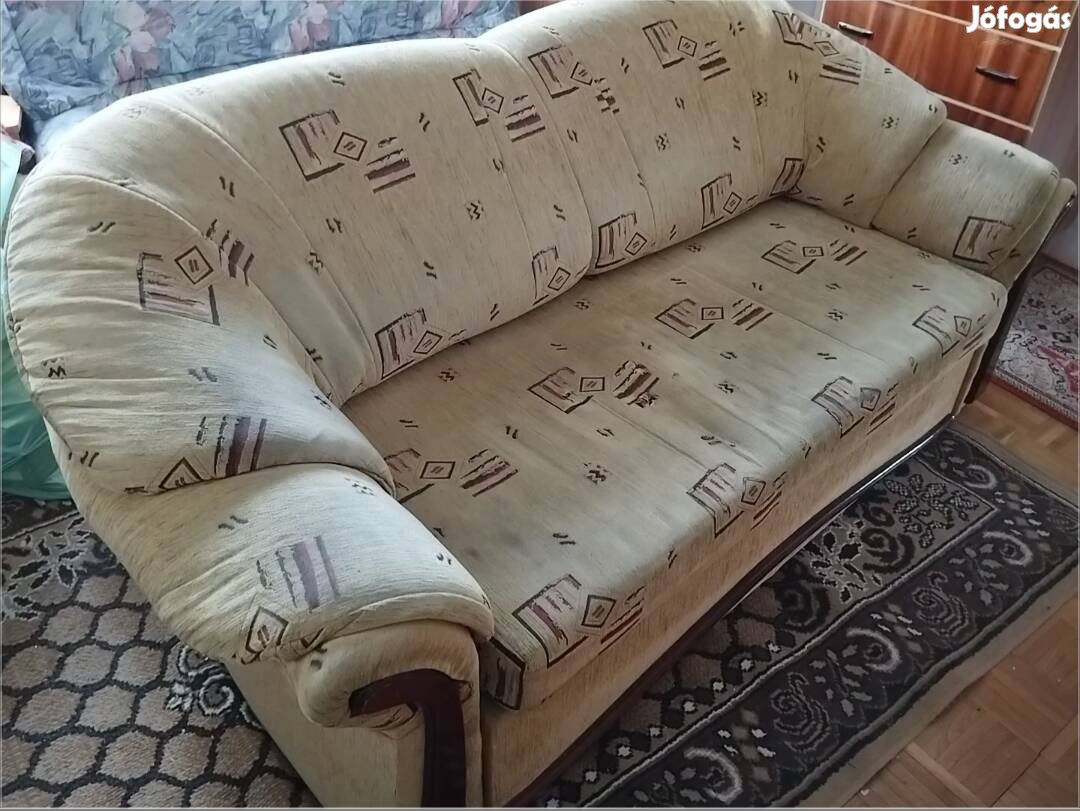 Kárpitozott kanapé