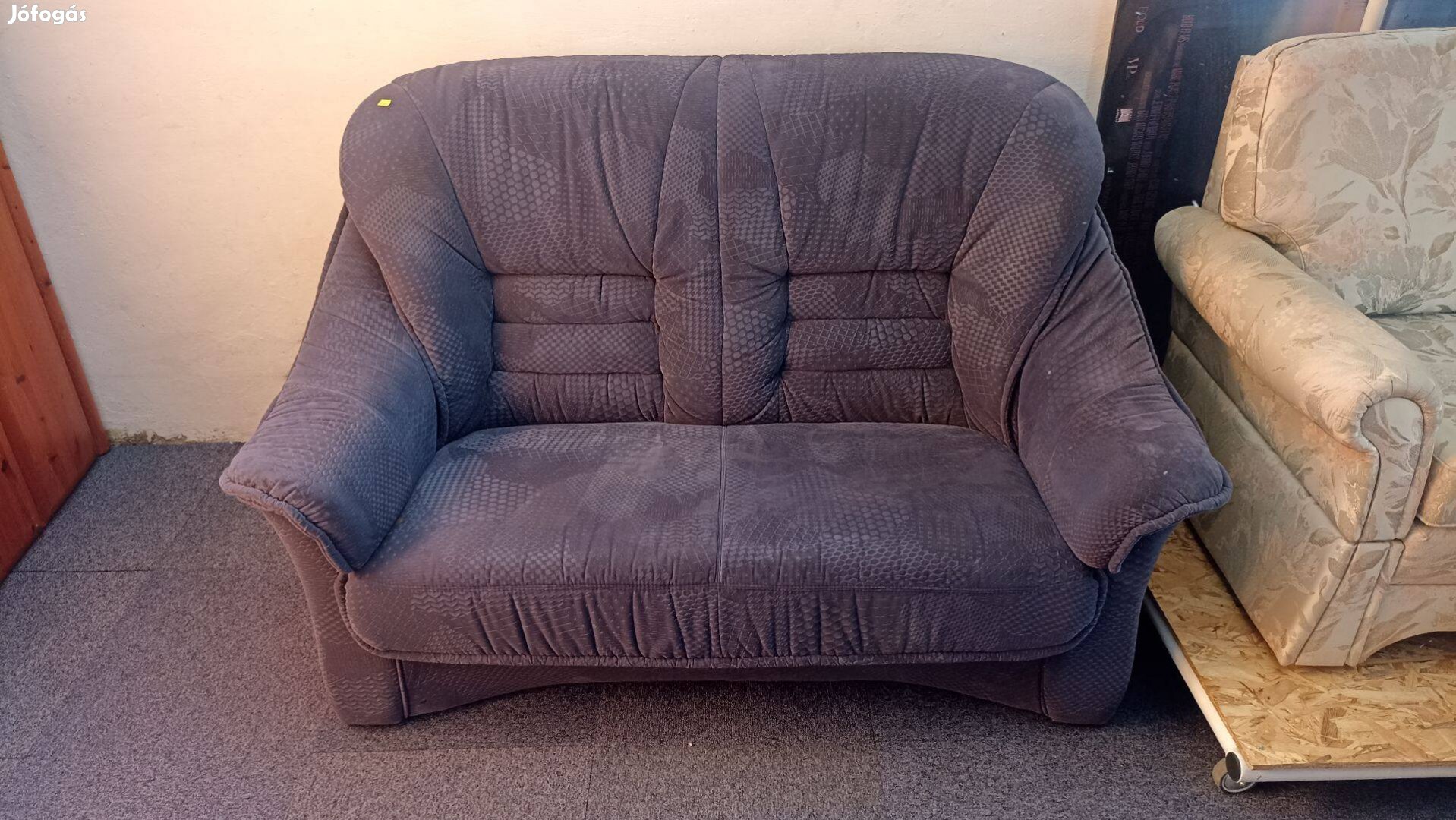 Kárpitozott kanapé eladó