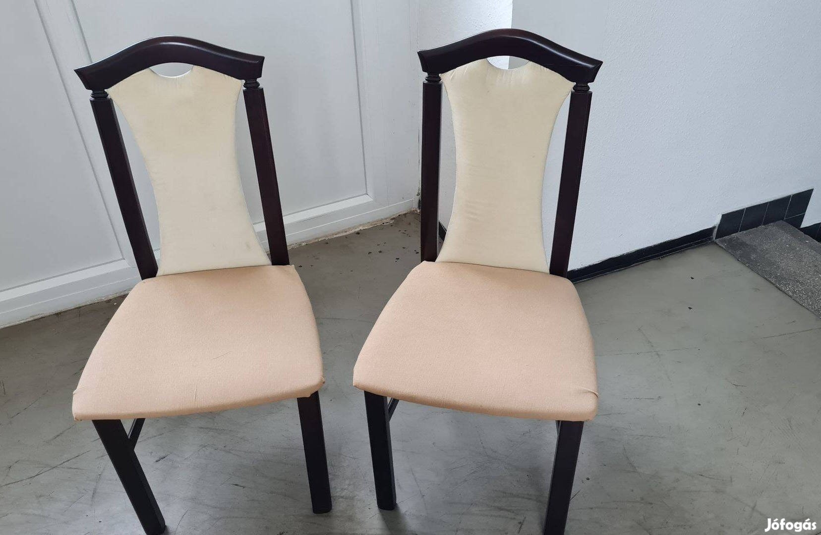 Kárpítozott székek