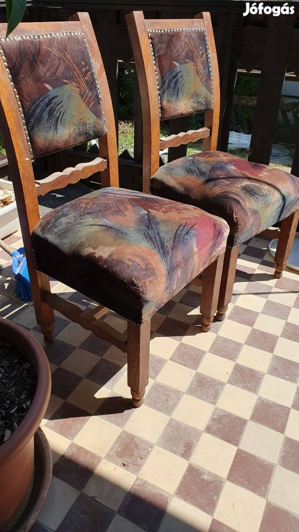 Kárpitozott székek eladók (2 db)