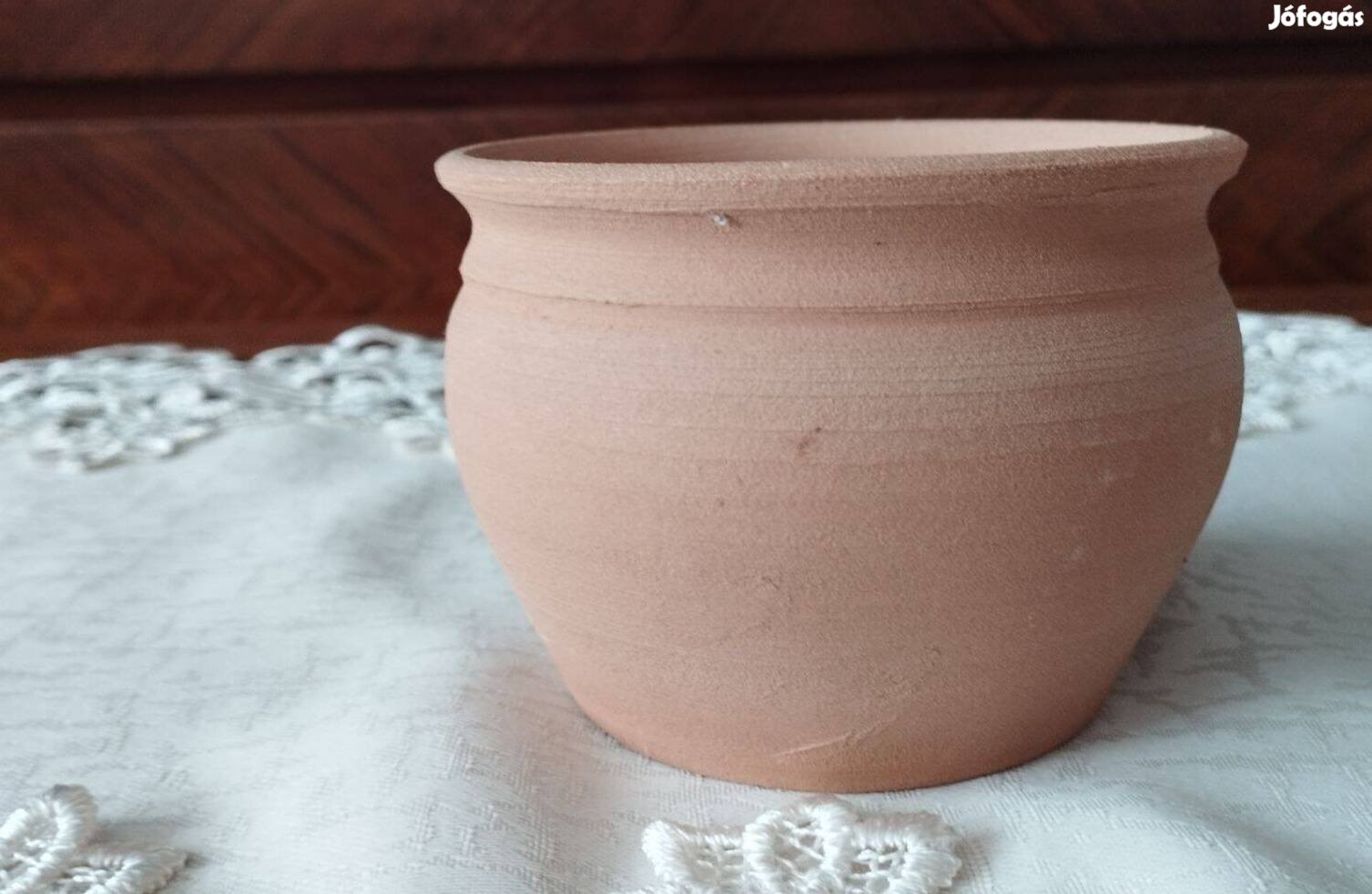 Kaspó - virágtartó, cserép 7 cm