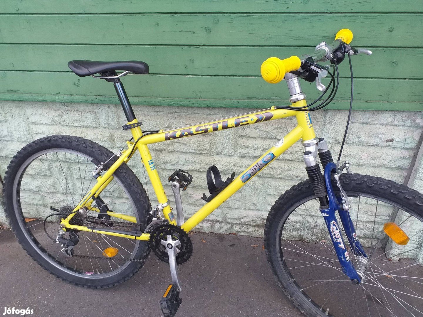 Kastle,Rocshox teleszkóp, Shimano Alivio teljes szet, kerékpár