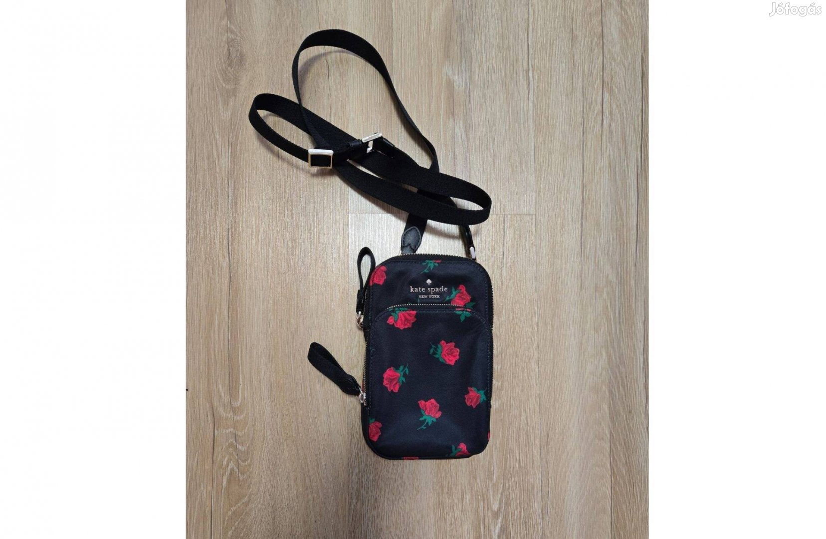 Kate Spade fekete piros rózsa mintás kis női táska