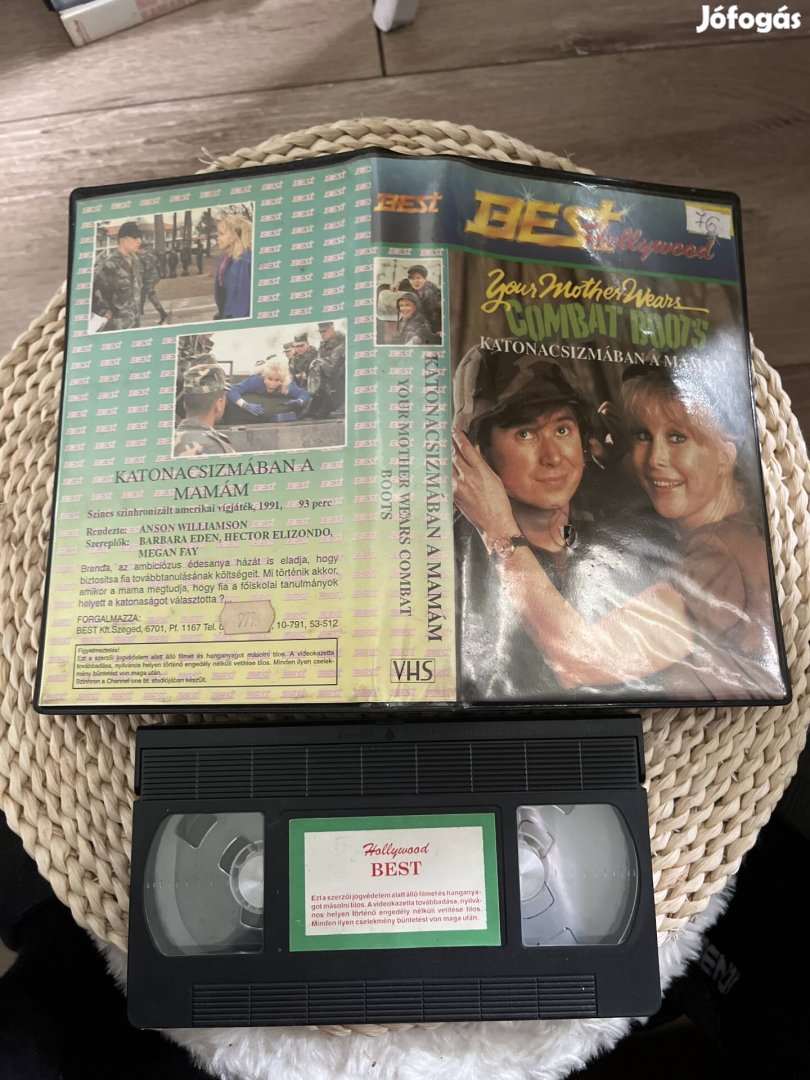 Katonacsizmában a mamám vhs film