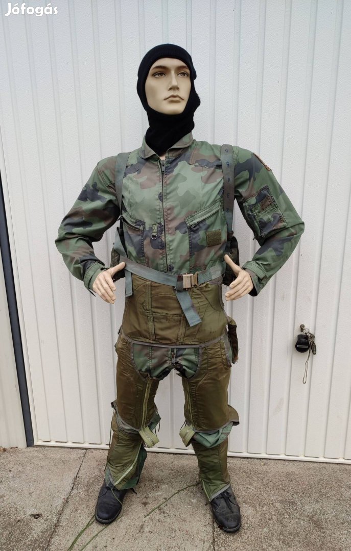 Katonai, szerb Mig-21 vadászgép pilóta ruha. Bábu nélkül.