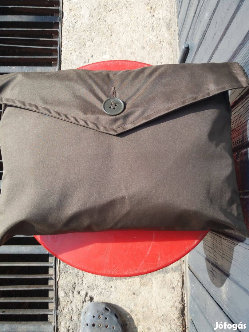 Katonai barna esőkabát vadonatúj