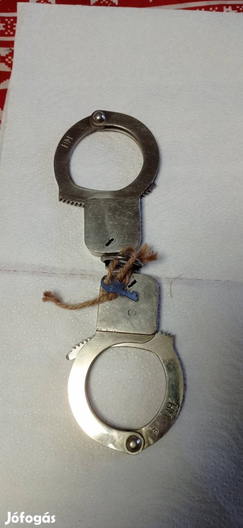 Katonai bilincs eladó.