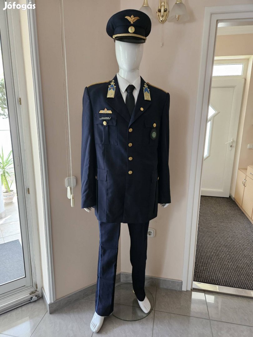 Katonai főtiszti légierős öltöny