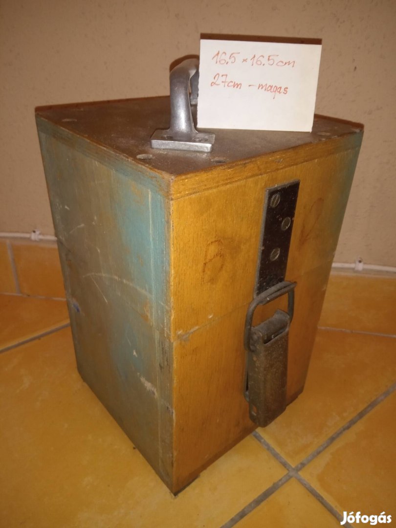 Katonai jellegű fa doboz kis méretű!