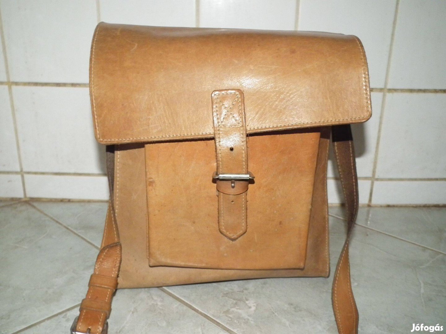 Katonai jellegű férfi válltáska bőrtáska bőr táska nr.1