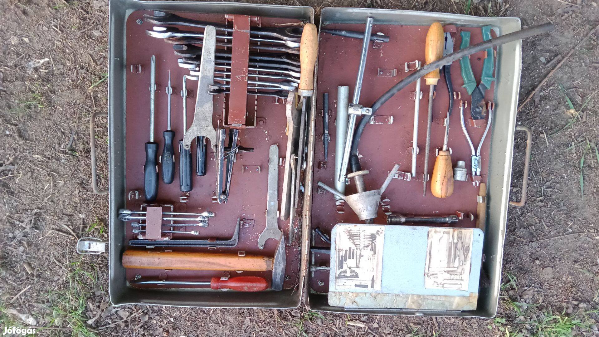 Katonai orosz szovjet szerszámos láda