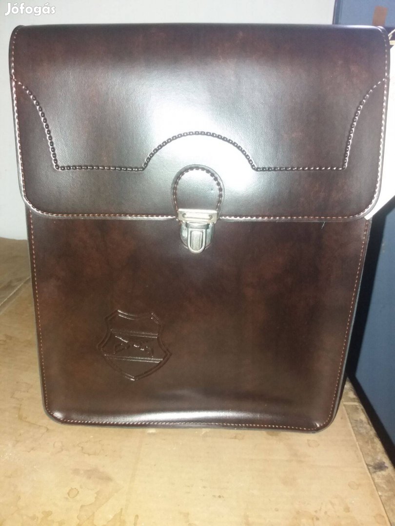 Katonai sorállományú kimenőtáska