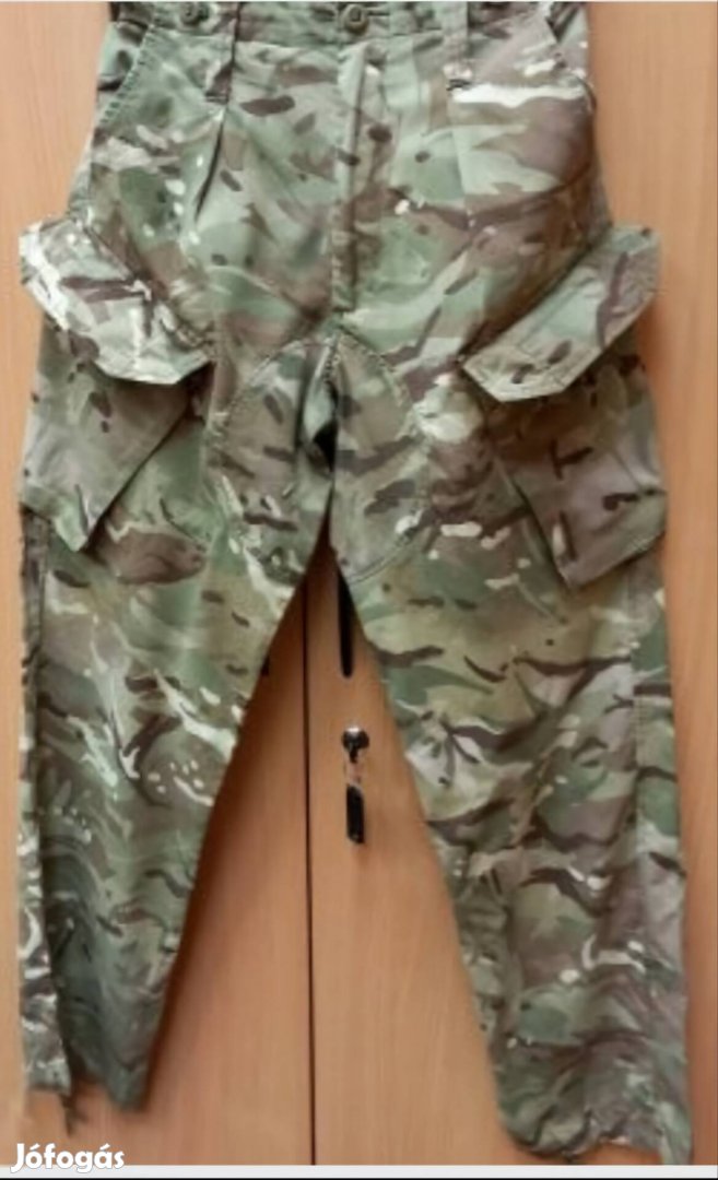 Katonai zubbony+nadrág, polár kabát