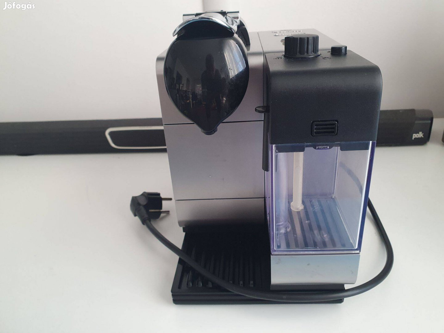 Kávé, kapuchinó és forró tej Nespreso EN520 automata kapszulás gép