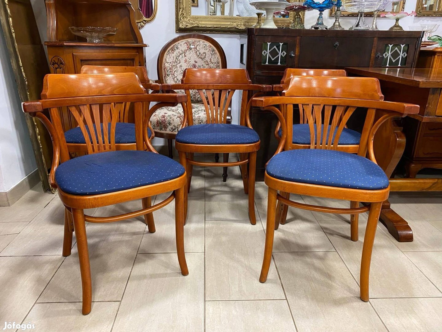 Kávéházi thonet karfás szék 5 db