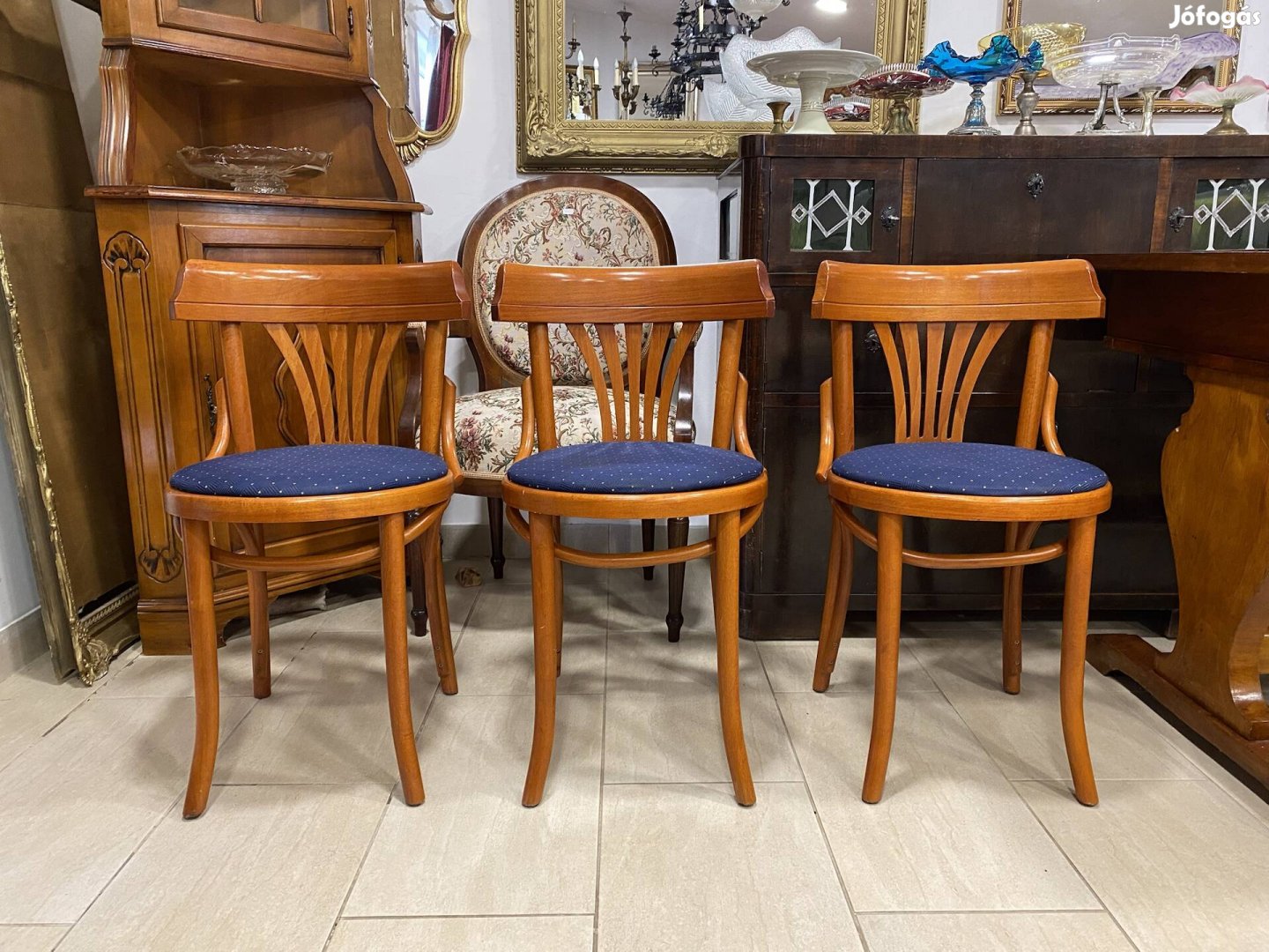Kávéházi thonet támlás székek 3 db