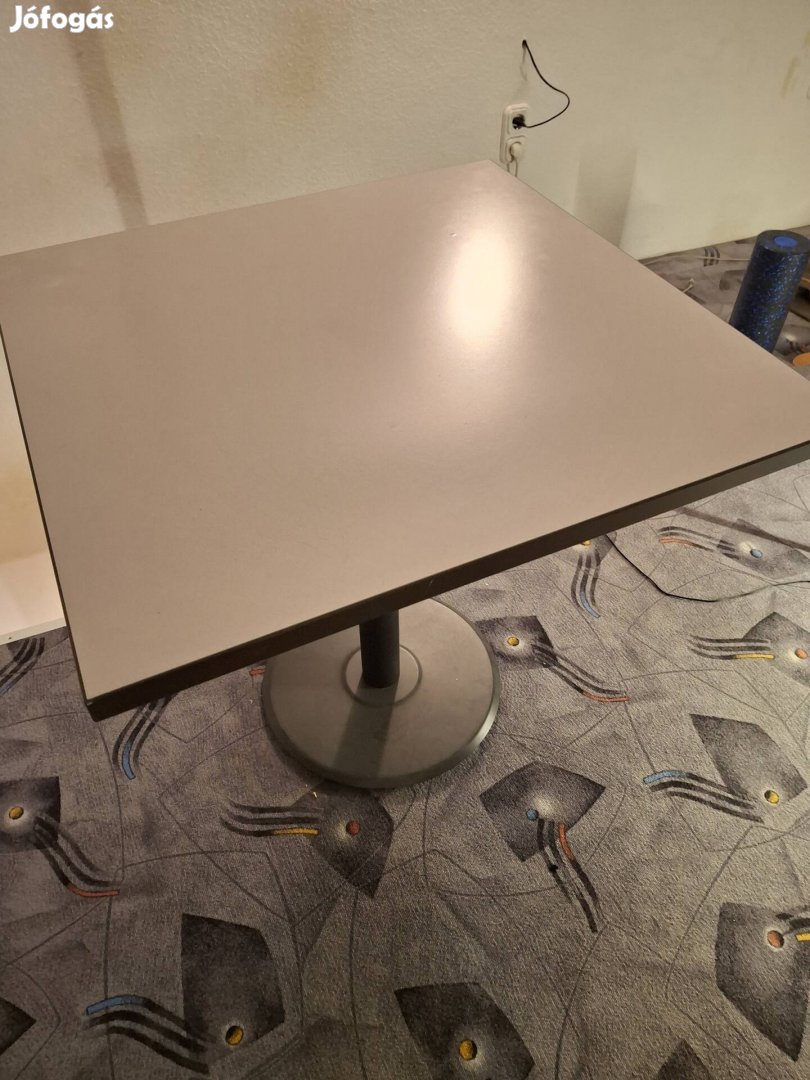 Kávézó asztal eladó áron alul